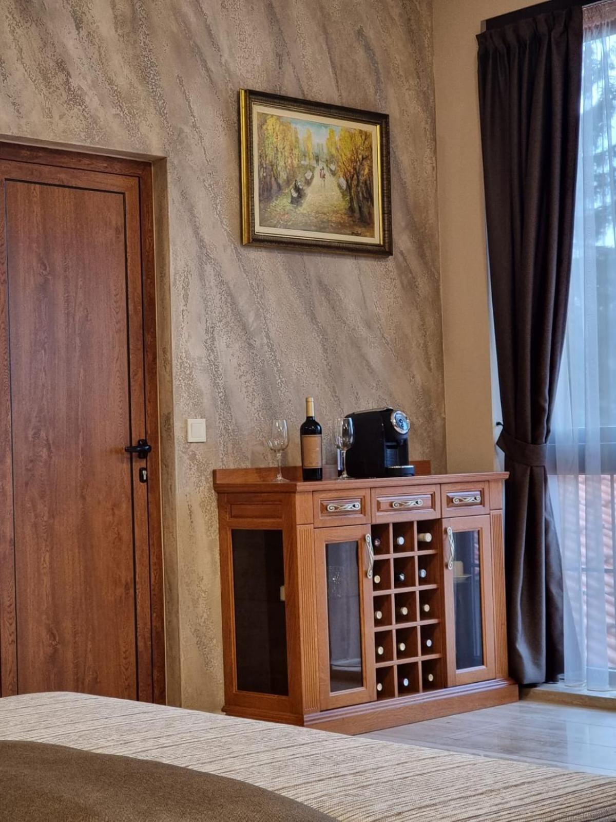 Семеен Хотел Чардаците Lowetsch Exterior foto